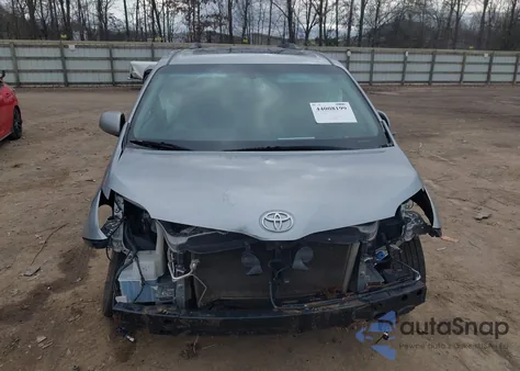 2015 Toyota Sienna Xle 8 Passenger from USA, damaged, VIN 5TDYK3DC6FS578662